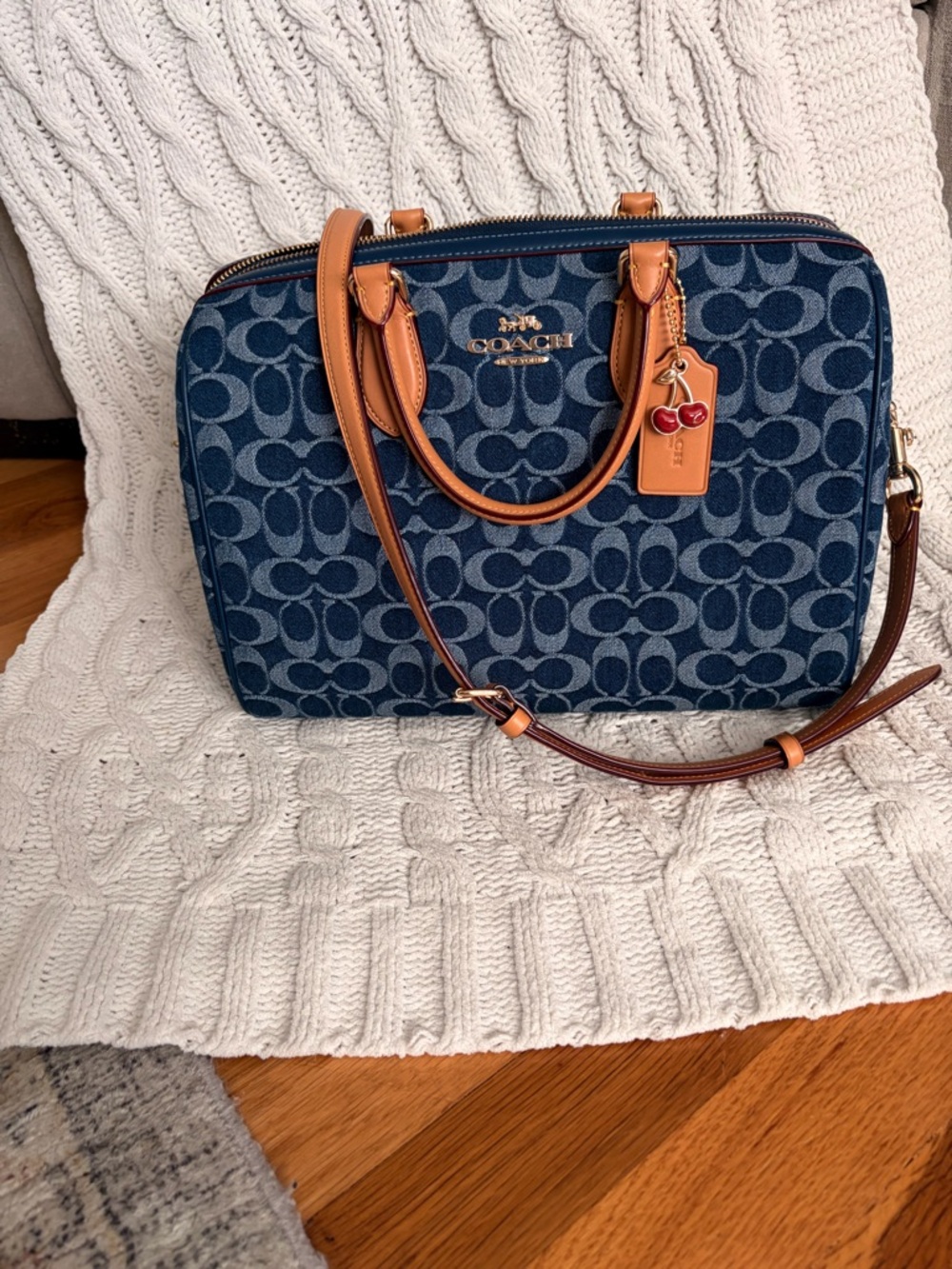 COACH large denim Rowan - Picture 8 of 9